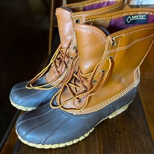 LL Bean Women’s Duck Boots GORE-TEX/Insulated